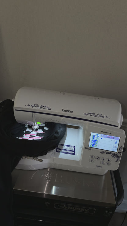 Checkered Mama Appliqué Sweatshirt